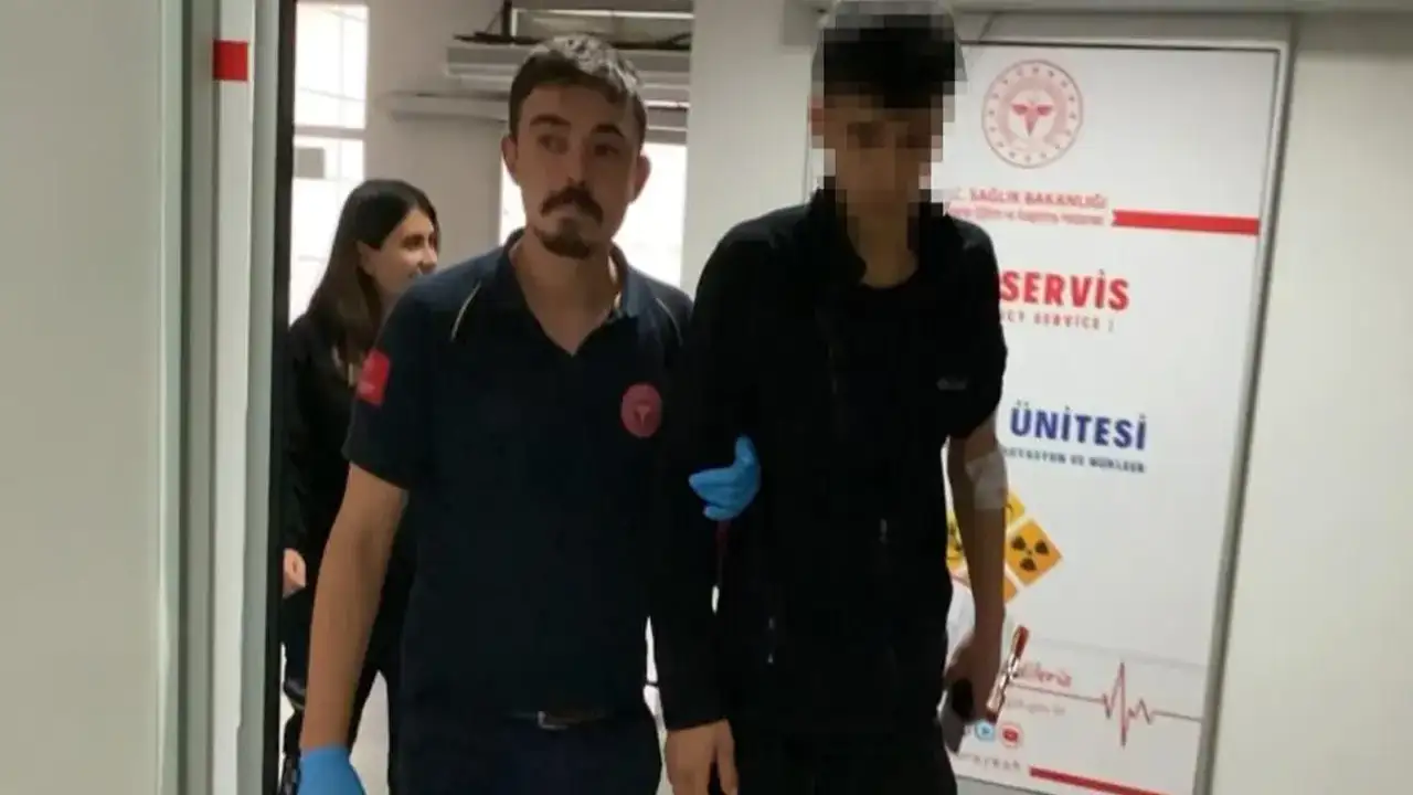Aksaray’da futbol sahası çıkışında dehşet: 18 yaşındaki gence “yan baktın” bıçağı