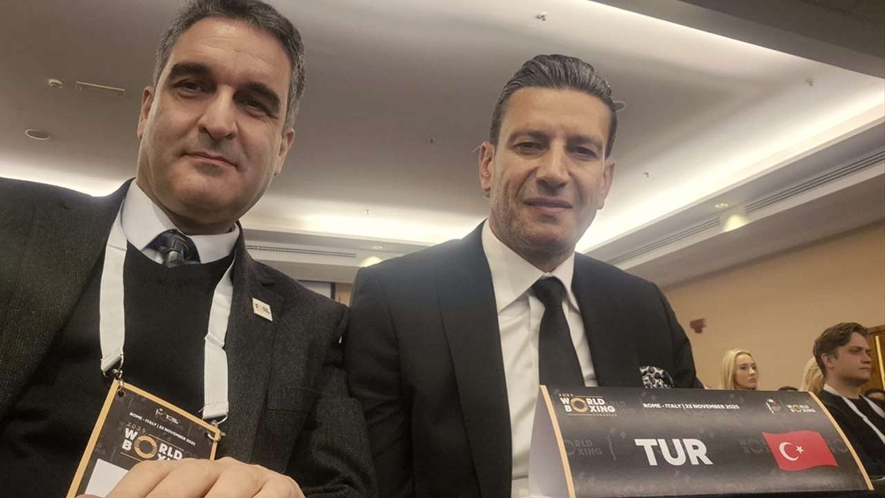 Trabzonlu Başkan Roma’da: Dünya Boksunda tarihi gün