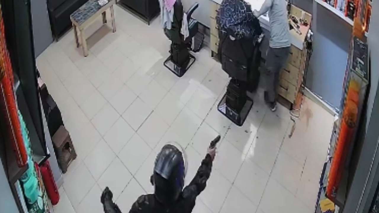 Bölgemizde berbere silahlı saldırı: Kaçan şüpheliler yakalandı