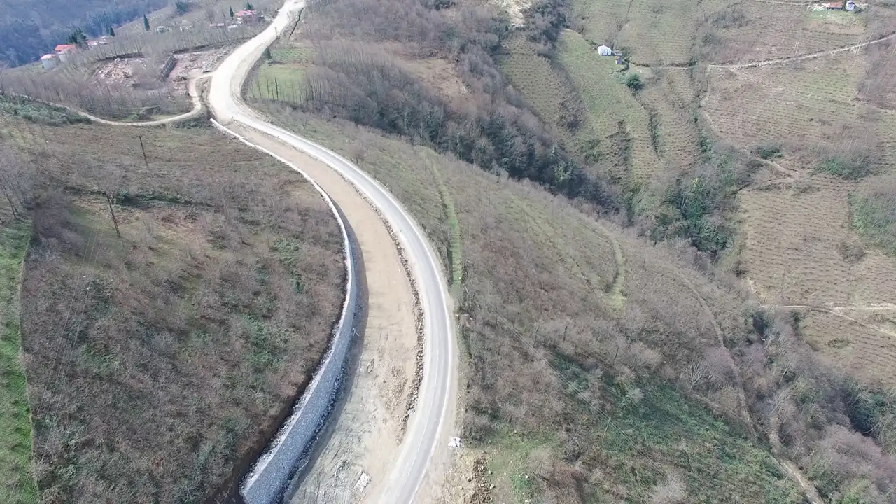 Karayolları’ndan uyarı: Ordu–Topçam yolunda trafik tek şeritten ilerliyor