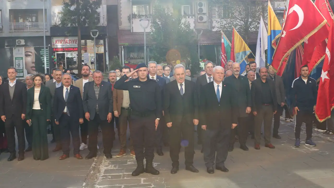 Trabzon Of'ta 24 Kasım programı tören ve gösterilerle gerçekleştirildi