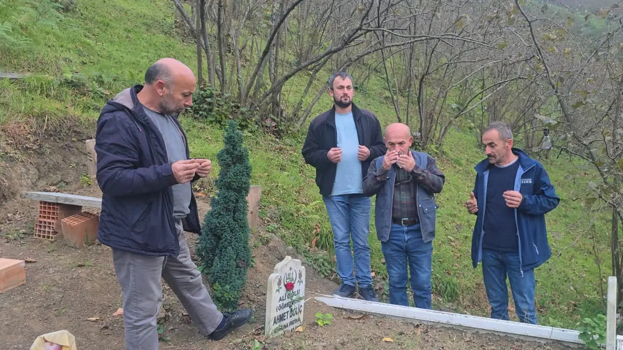 Trabzon Çarşıbaşı'nda Öğretmenler Günü programı gerçekleşti