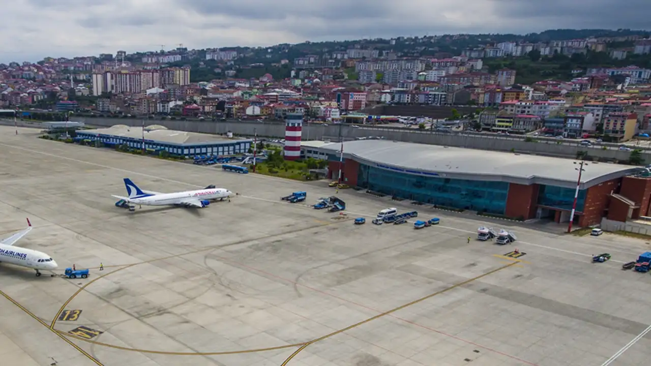 Trabzon Havalimanı kayıp eşya deposu açılıyor: 1.143 parça eşya satışta