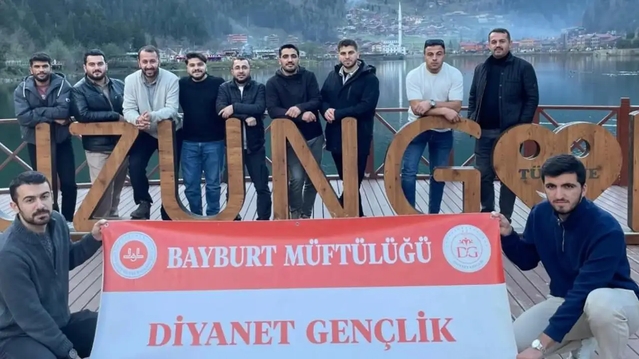 Bayburt İl Müftülüğü’nden üniversite öğrencilerine kültür ve tarih gezisi