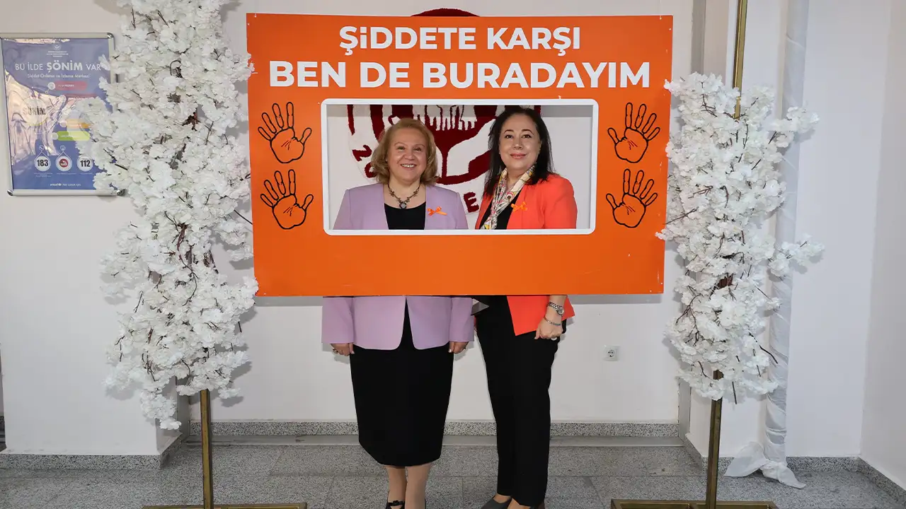 Artvin’de “Kadına yönelik şiddetle mücadelede biz de varız” etkinliği gerçekleştirildi