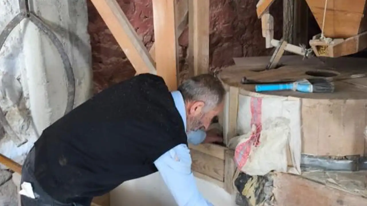 Artvin’de geçmişten günümüze: 80 yıllık su değirmeni un öğütüyor