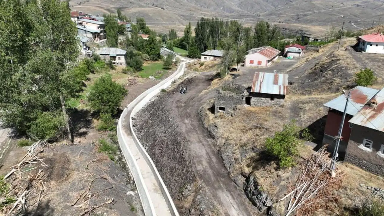 Bayburt Bayraktar Köyü’nde taşkın kontrol inşaatı devam ediyor