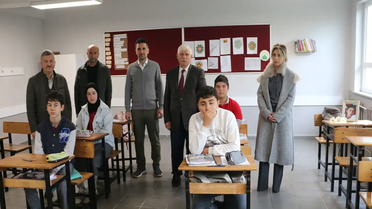 Trabzon Pınaraltı Ortaokulu’nda acı gün: Müdür Kabahasanoğlu öğrencileri ziyaret etti