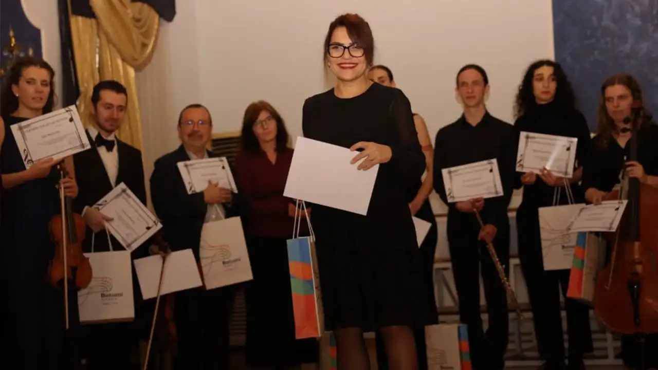 Trabzonlu profesör, Batum’daki uluslararası final konserine damga vurdu