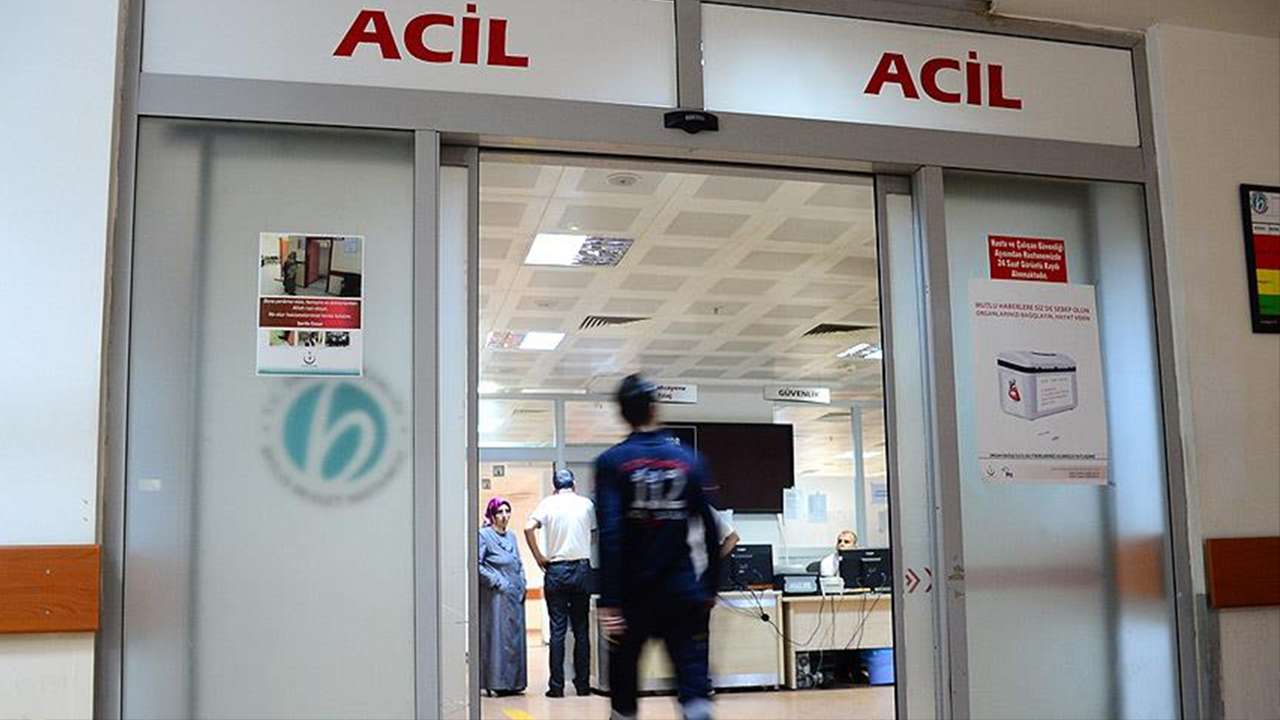 120 öğrenci yemekten sonra hastanelik oldu: Valilikten açıklama geldi