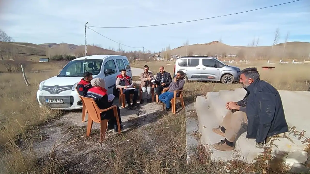 Bayburt'ta “Köylerde Buluşuyoruz, Tarımı Konuşuyoruz” projesi devam ediyor