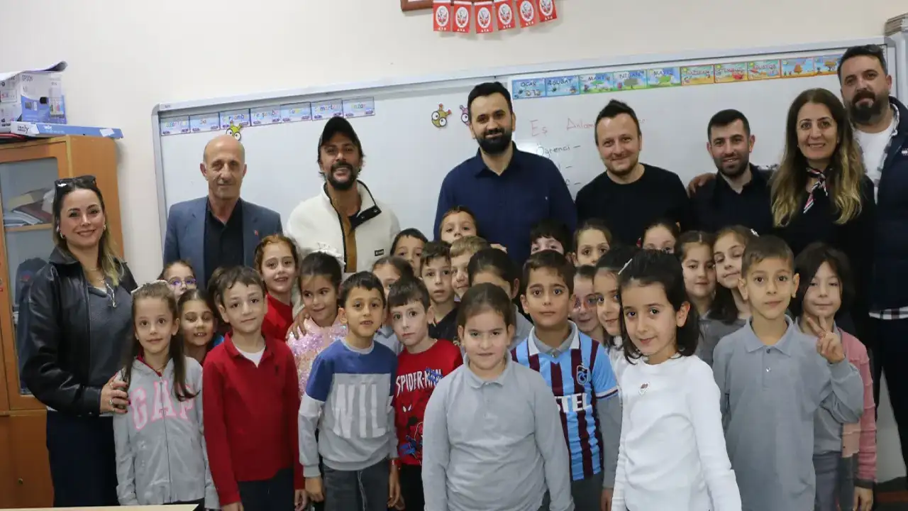 Onur Dilber’den 28 Şubat İlkokuluna sürpriz ziyaret