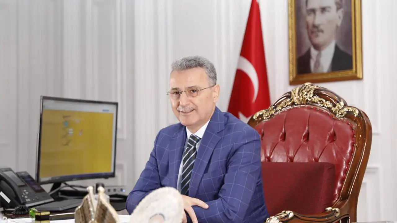 Samsun İlkadım Belediyesi’nden 332 üniversiteli gence 5 bin TL destek