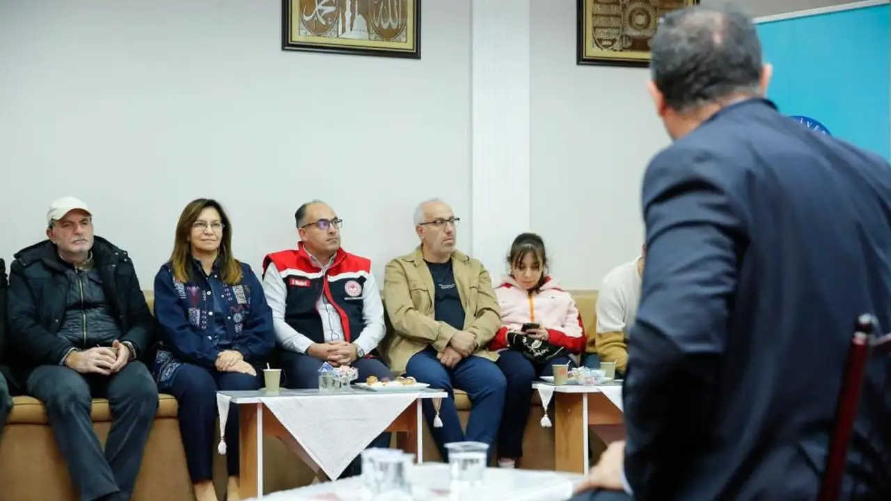 Bayburt’ta Çiftçiler panelde bir araya gelerek tarımı konuştu