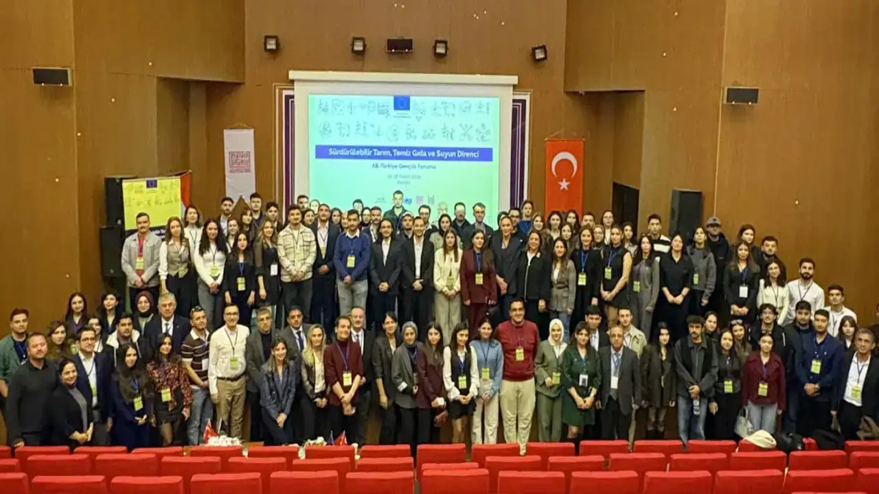 Trabzon’dan Mardin’e gençlik köprüsü: Çevre ve haklar masadaydı