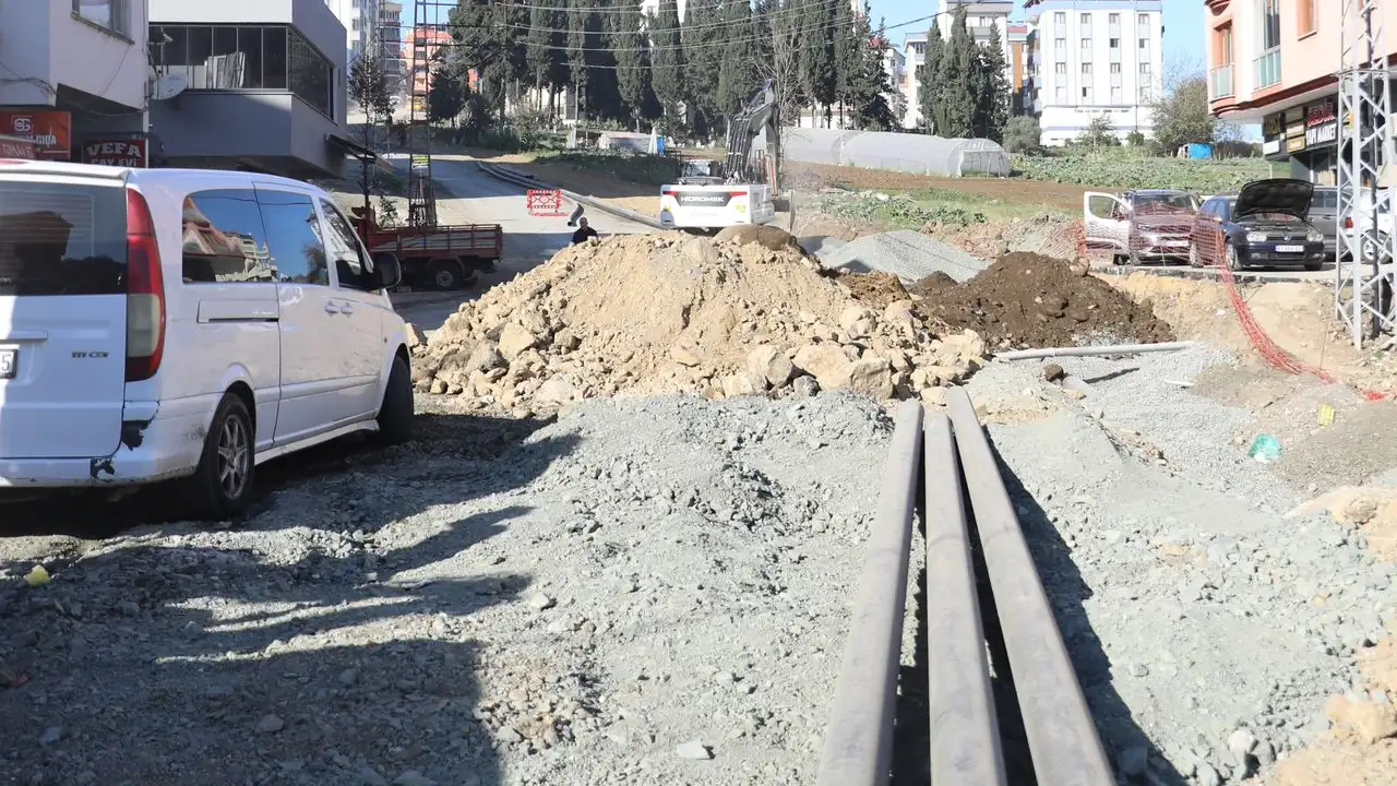 AK Partili Mustafa Şen, Osmanbaba Kavşağı çalışmalarını yerinde inceledi