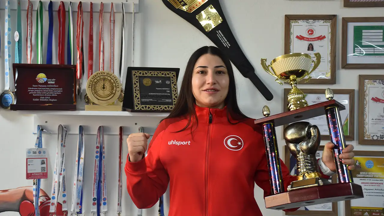 Feyzanur Azizoğlu dünya ikincisi olarak Gümüşhane’ye döndü