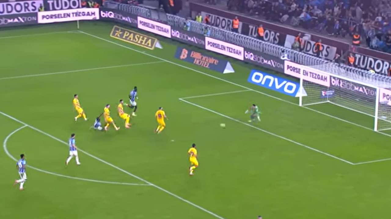 Ekim ayının en iyi golü ödülü, Trabzonspor’un genç yıldızına verildi