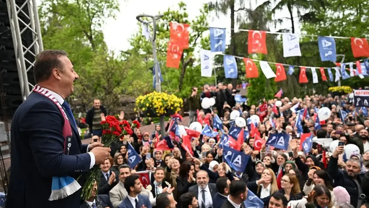 Yavuz Ağıralioğlu Trabzon’a geliyor: Anahtar Parti’den 18 ilçeyi kapsayan ziyaret programı