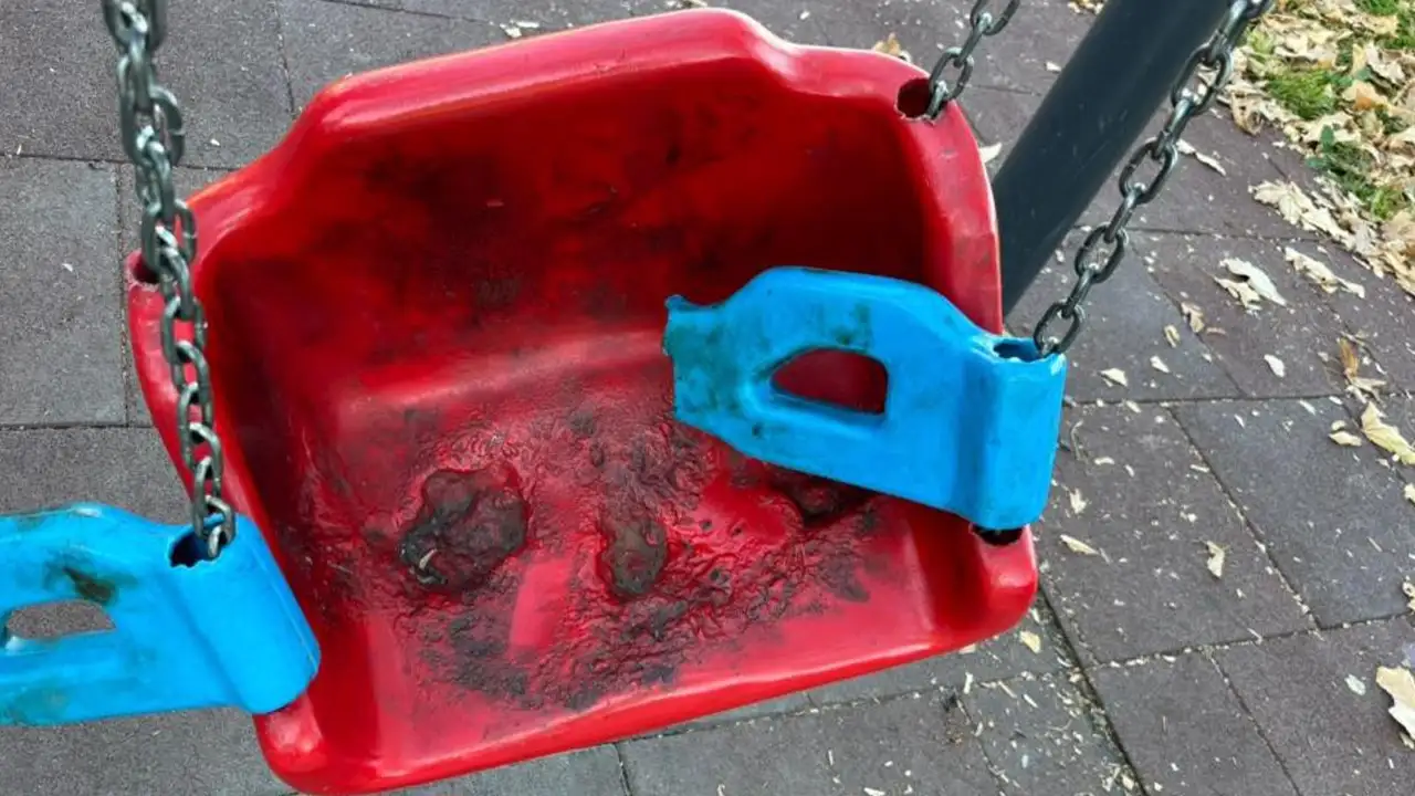 Samsun'da çocuk parklarına zarar verdiler: Belediye suç duyurusuna hazırlanıyor