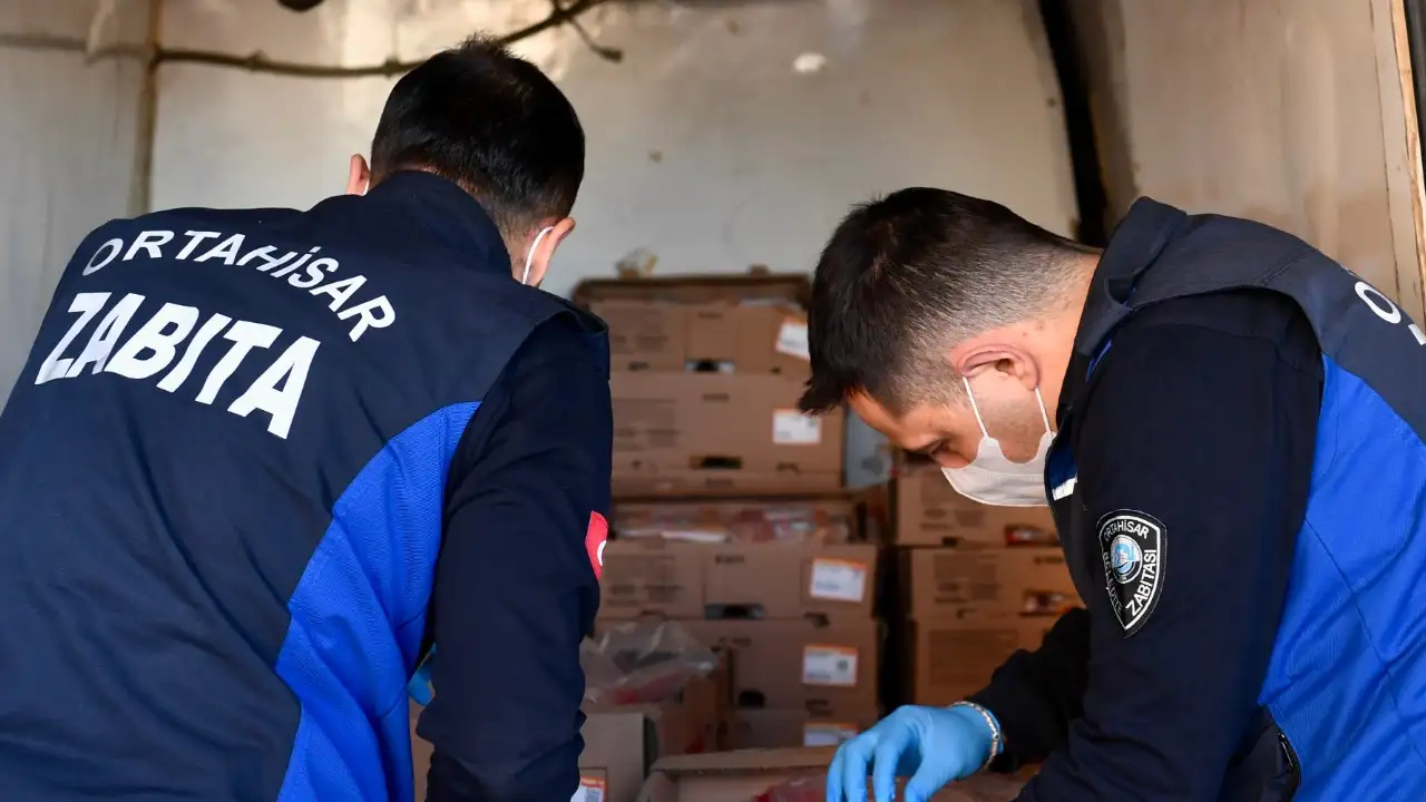 Ortahisar Belediyesinden tavuk denetimi: Sağlıksız ürünler imha edildi