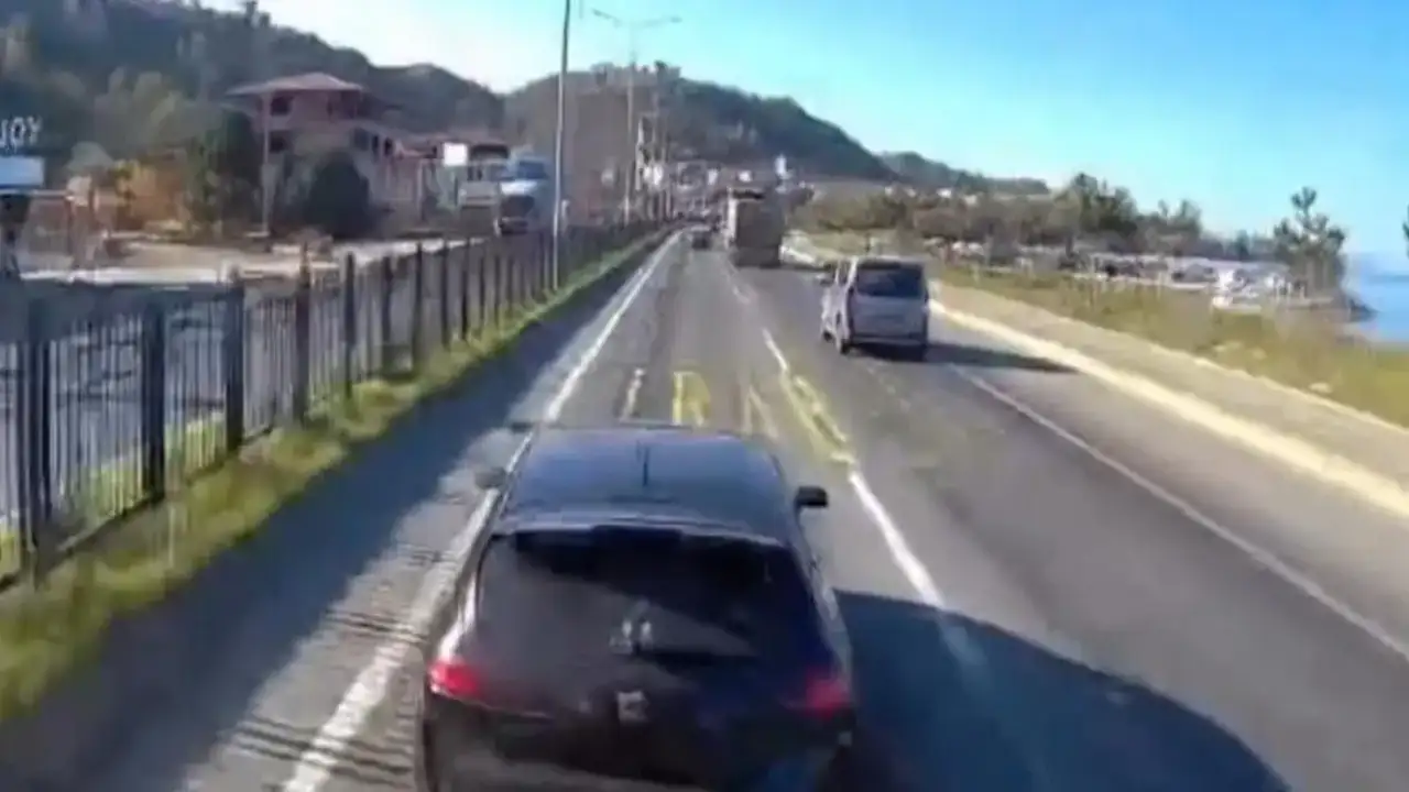 Trabzon yollarında tehlike bitmiyor: İki ayrı sürüş skandalı kamerada