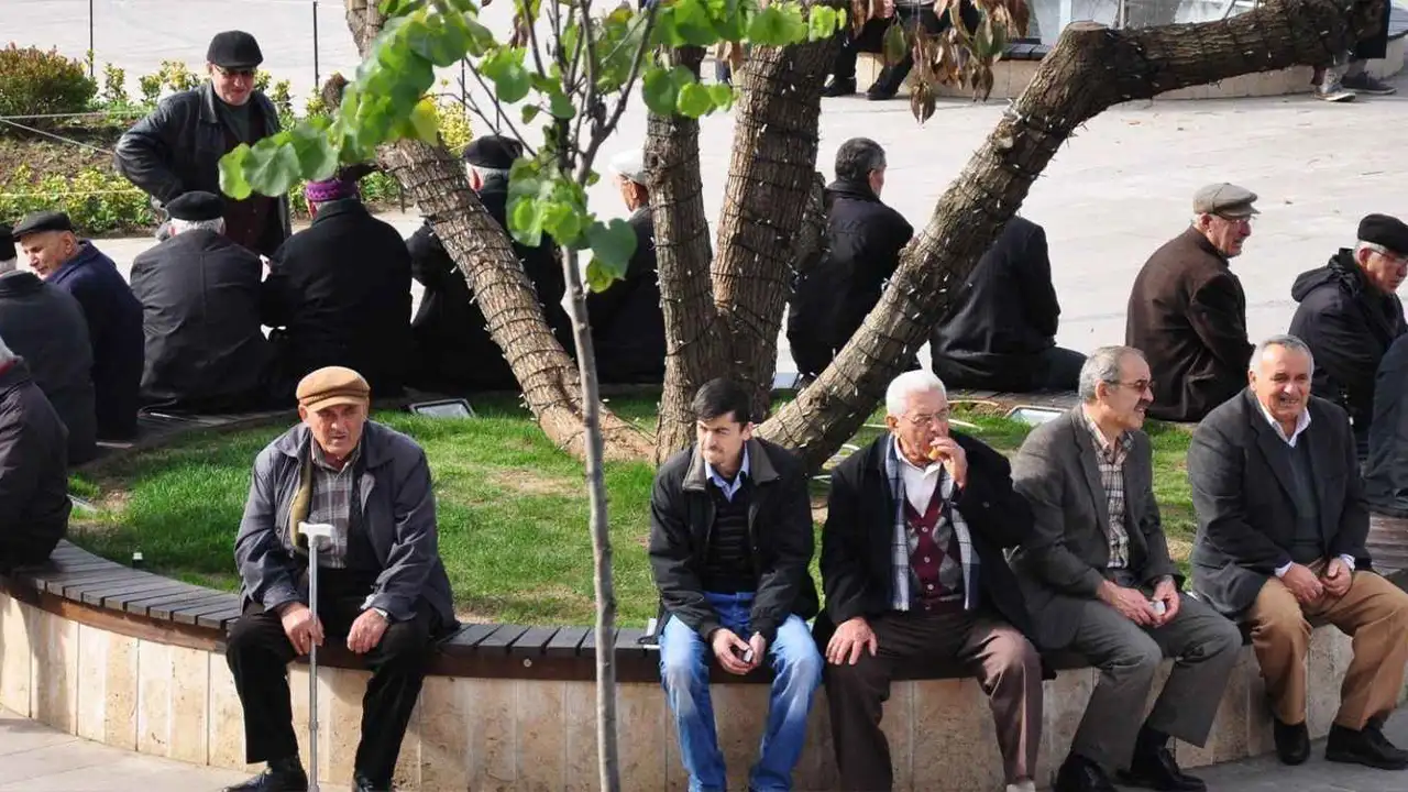 Türkiye’nin en uzun ömürlü illeri açıklandı: Bakın Trabzon kaçıncı sırada çıktı?