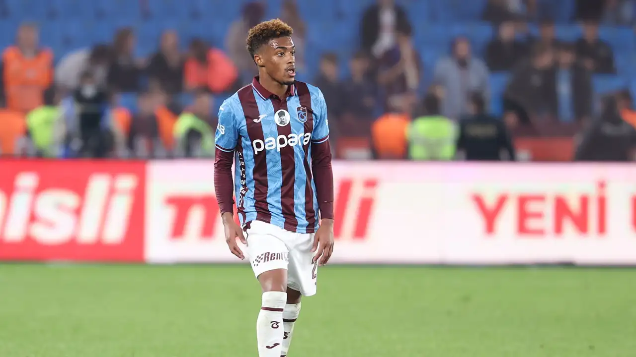 Pina sağ bek pozisyonunda şov yapıyor: Rekor isabet oranı