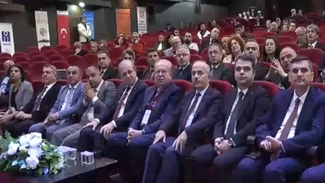 KTÜ’de “Afet Bilinci” sempozyumu başladı: “100 yıllık deneyim bize yeterli olmadığımızı gösteriyor”