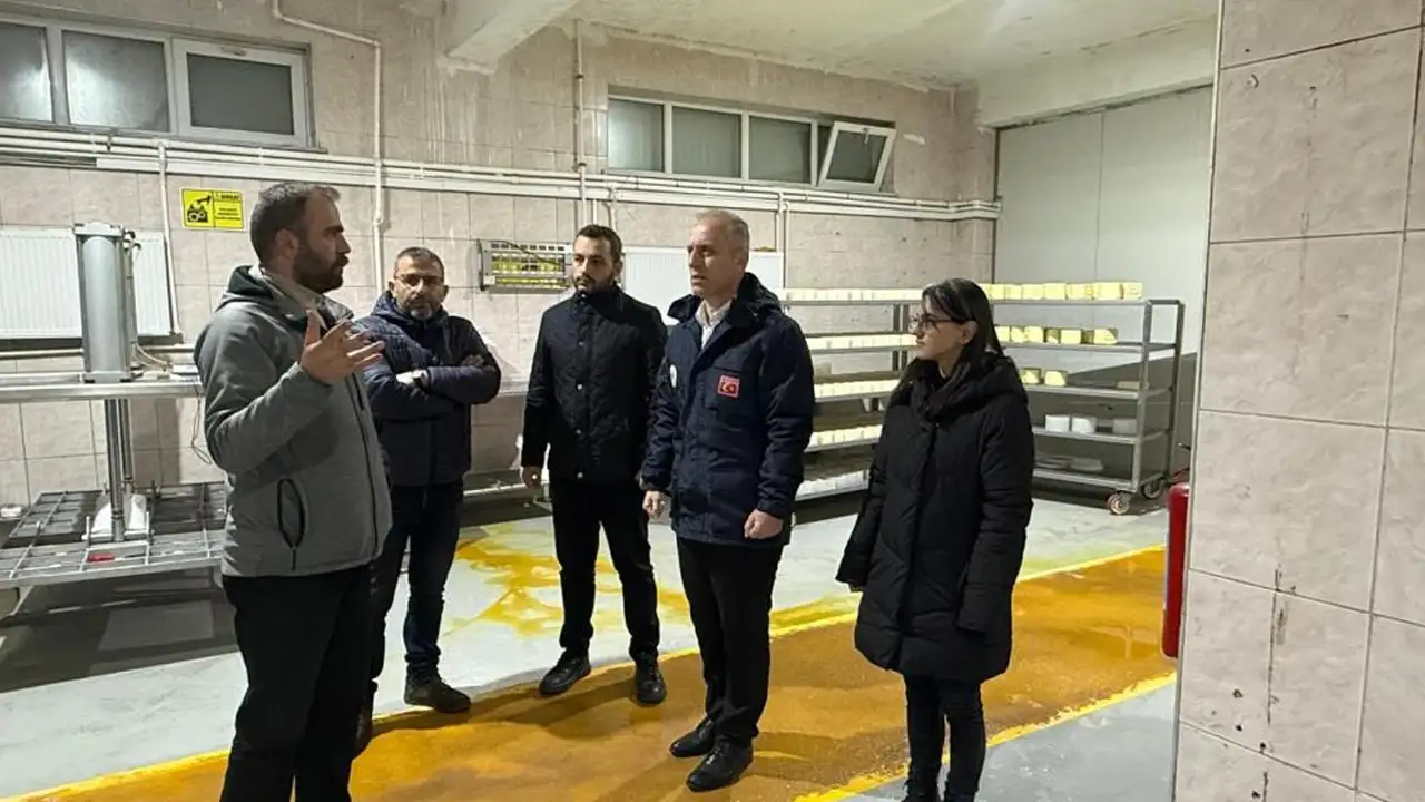 Bayburt’ta peynir üretim tesisi denetlendi