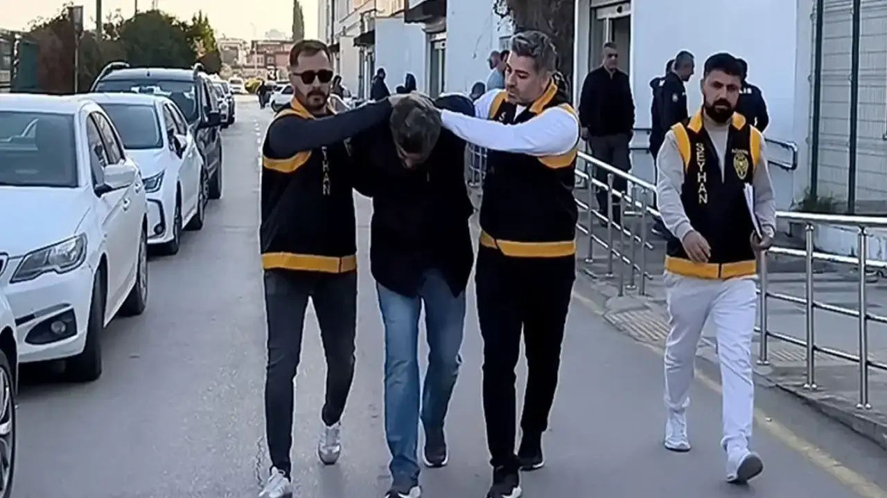 Sahte kimlikle konferanslar veren firari hükümlü villada yakalandı