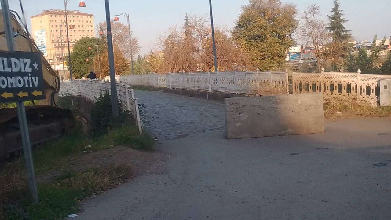 Trabzon'da tarihi köprüyü kim kapattı; kim ne zaman açacak?
