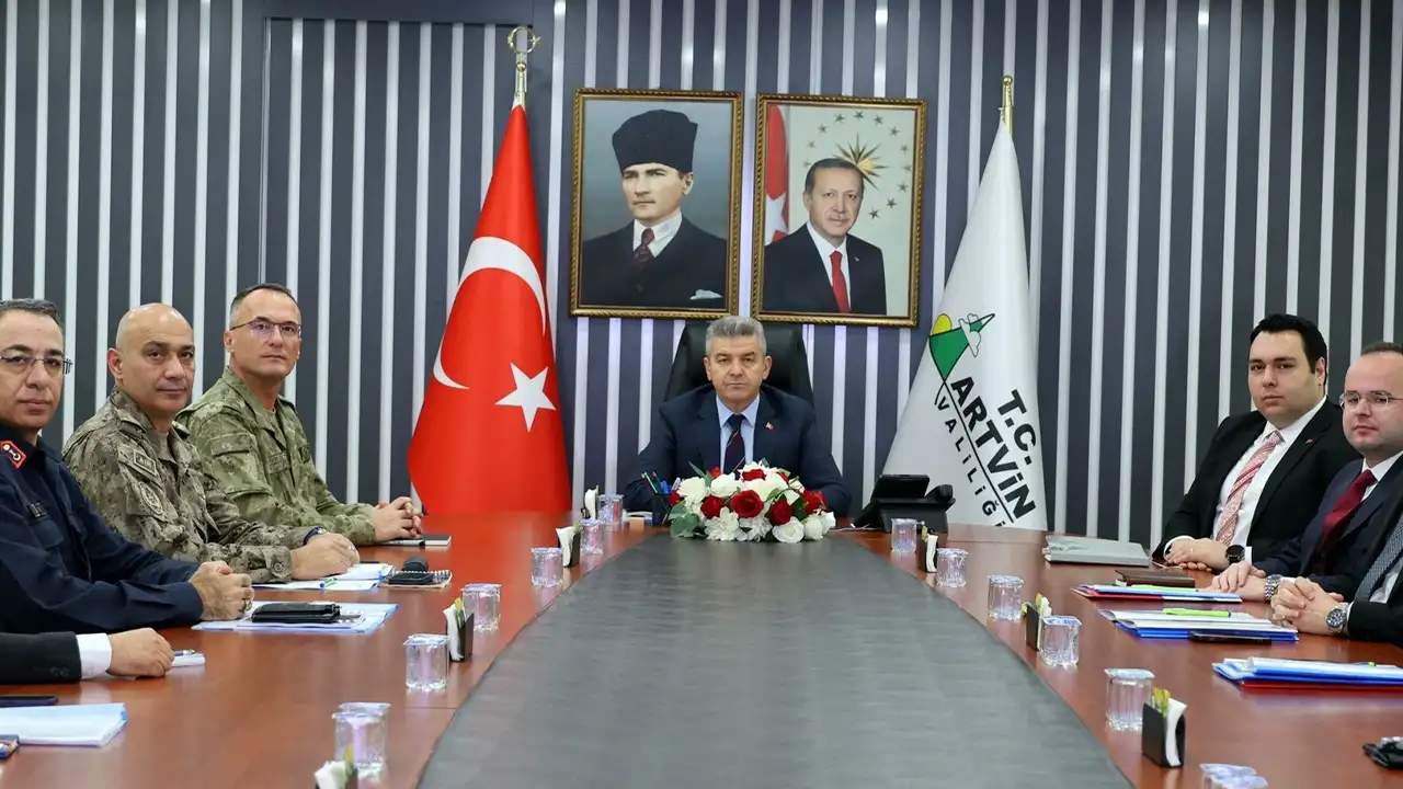 Artvin’de güvenlik ve asayiş toplantısı: Vali Ergün’den işbirliği vurgusu