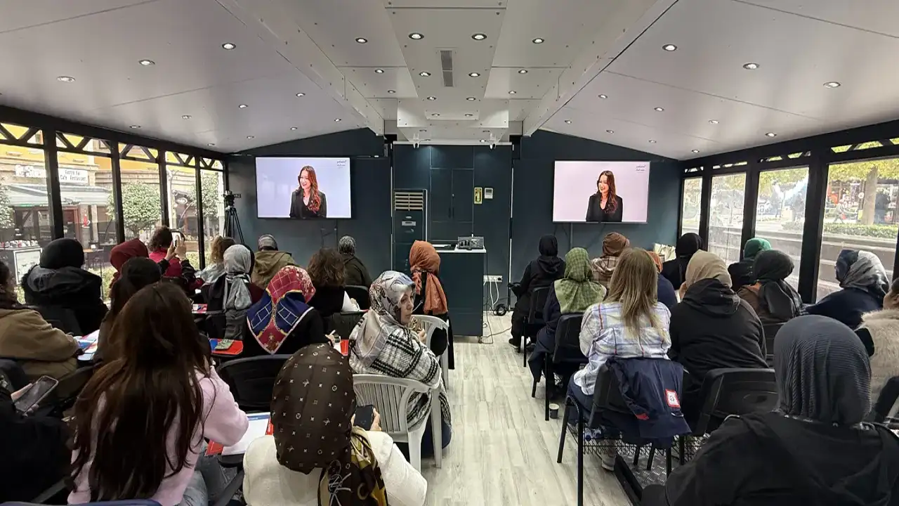 Yükselen Kadınlar Eğitim Tırı Trabzon’da 90 kadına girişimcilik eğitimi verdi