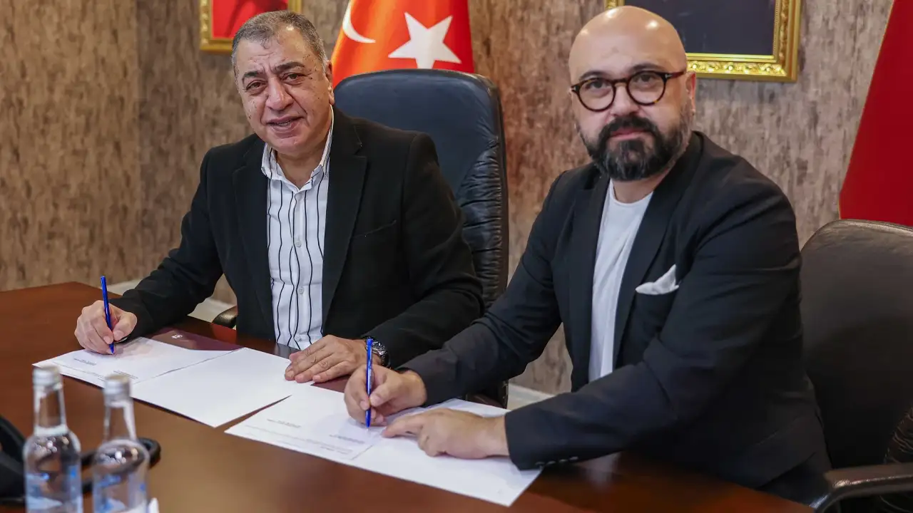 Trabzonspor resmen açıkladı: American Life Trabzon ile imzalar atıldı