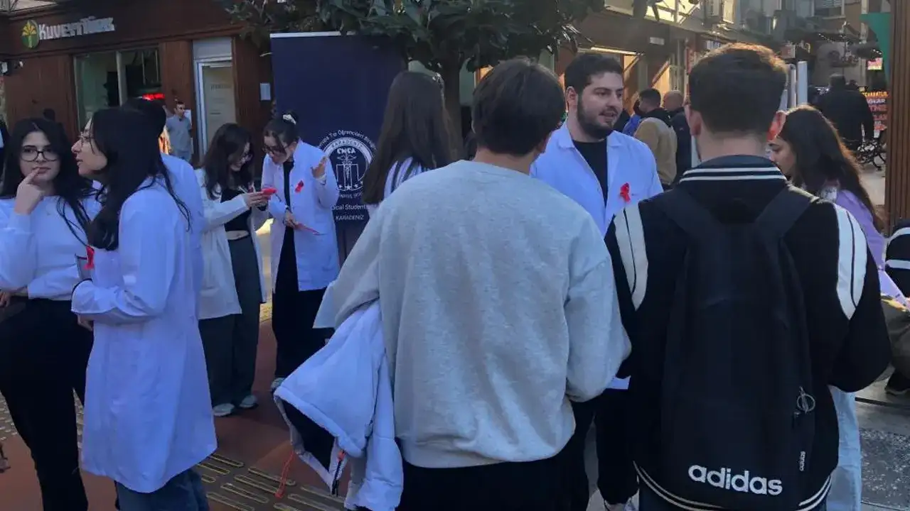 Trabzon’da AIDS’e dikkat çekildi: Farkındalık oluşturuldu