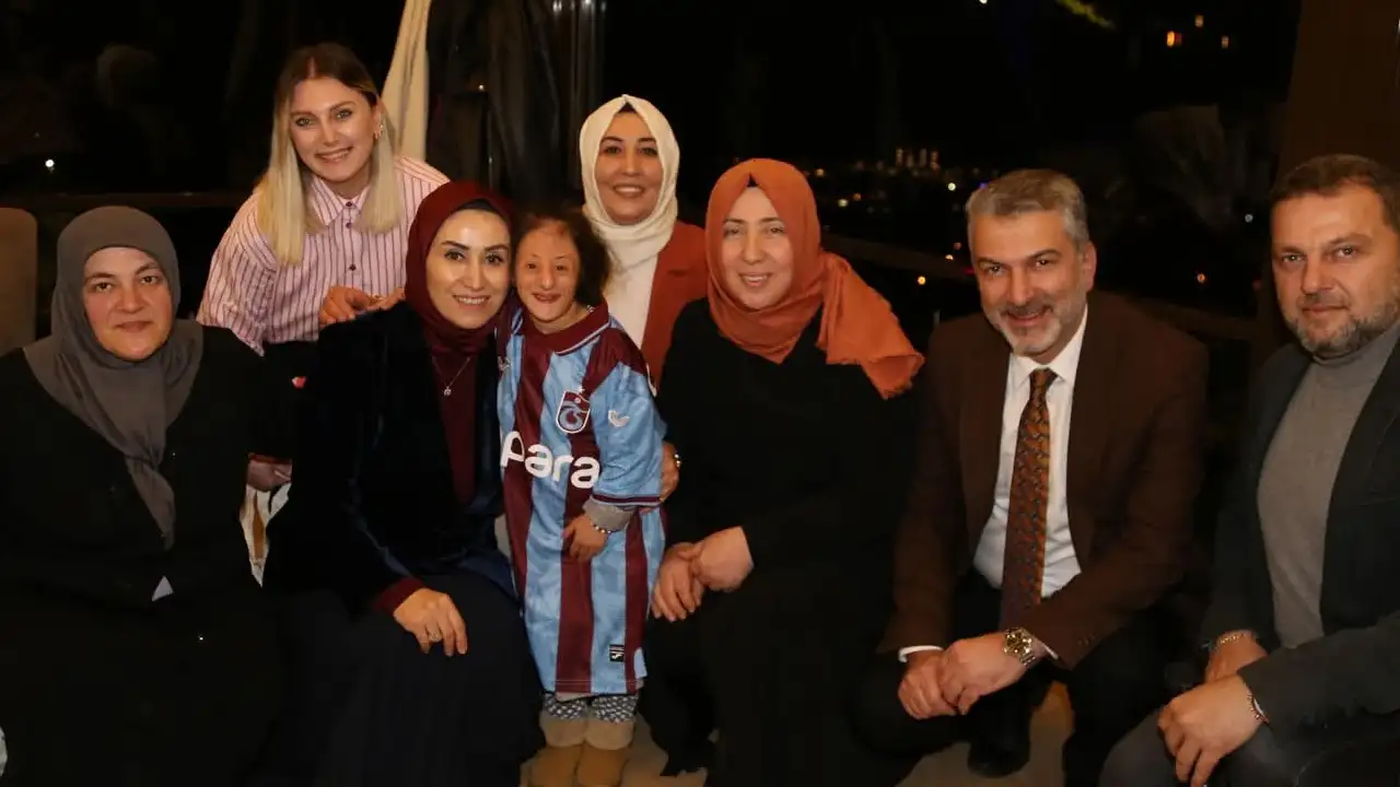 Trabzon'da AK Parti Kadın Kolları’ndan özel annelerle anlamlı buluşma