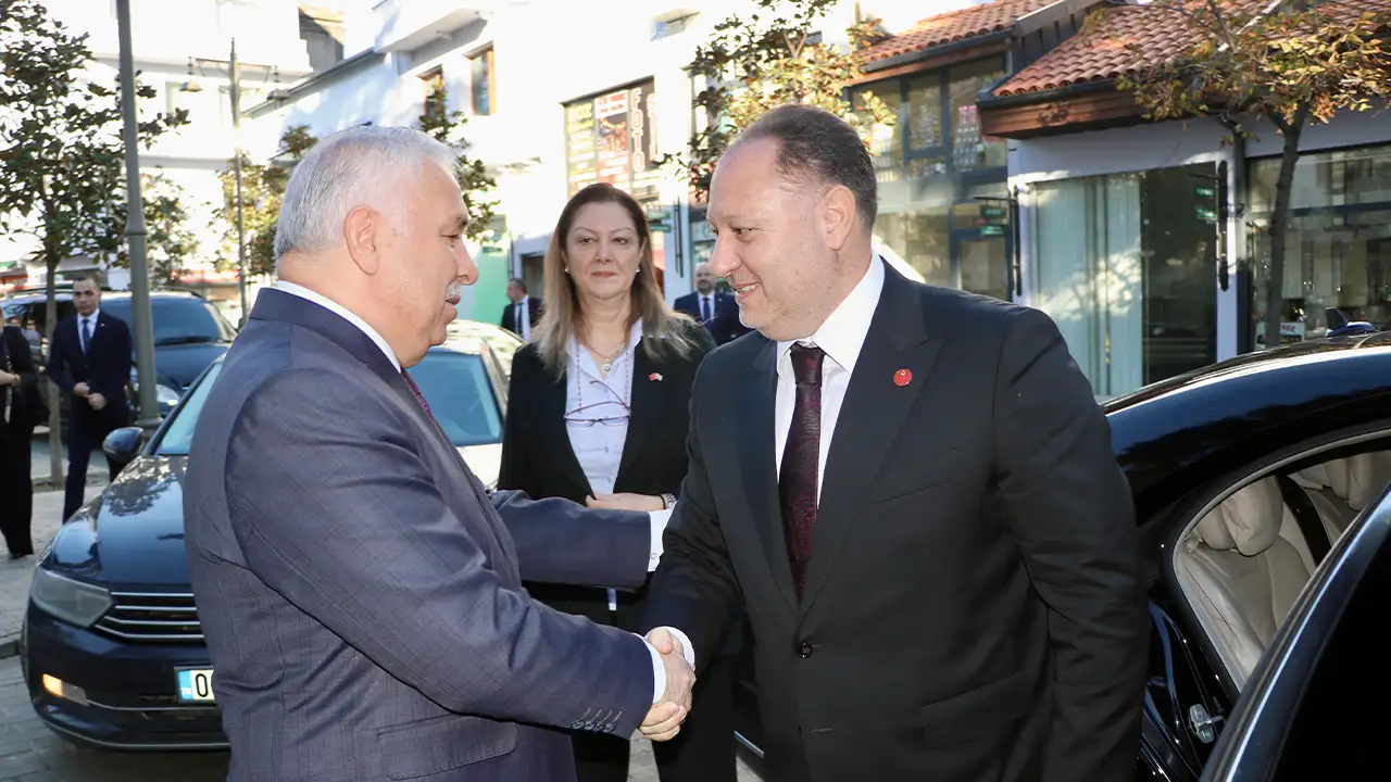 KKTC Meclis Başkanı Öztürkler Trabzon’da önemli temaslarda bulundu