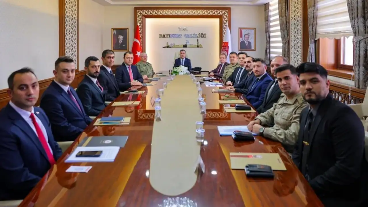 Bayburt’ta güvenlik zirvesi: Terör ve asayiş tedbirleri masaya yatırıldı