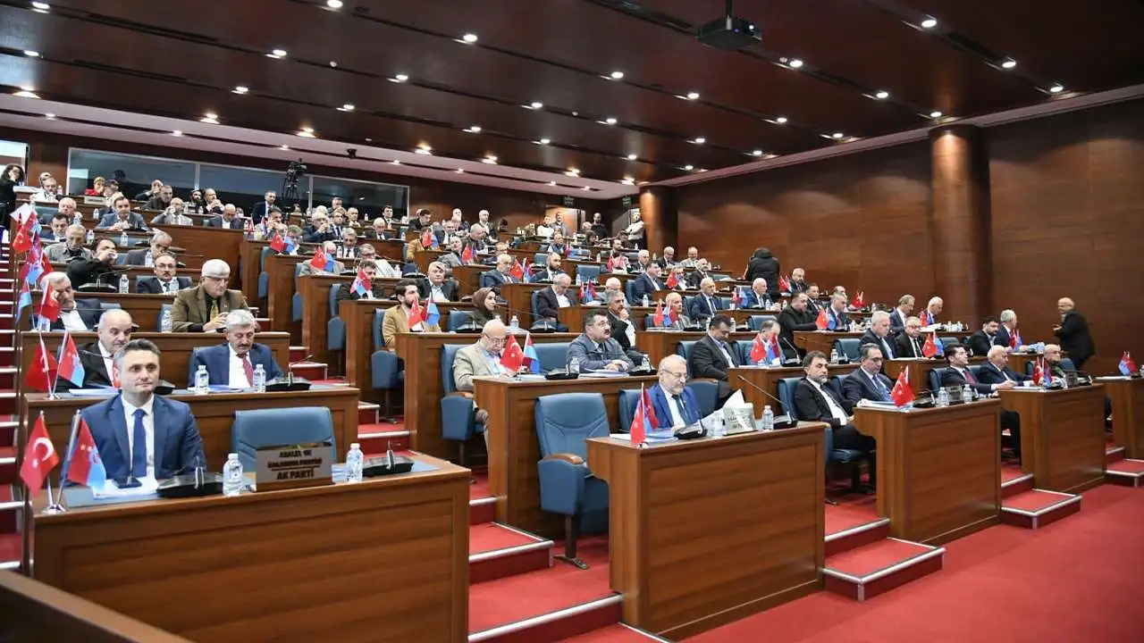 Belediye meclisi değil, aile işletmesi