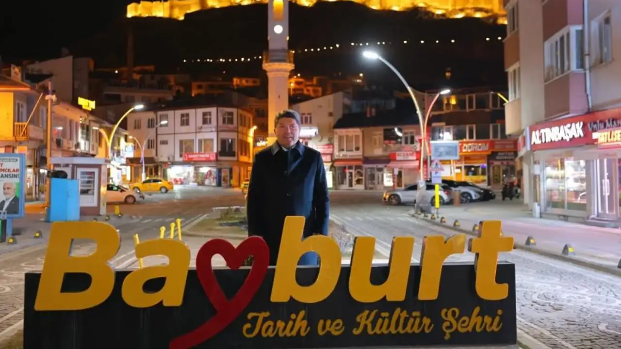 Adalet Bakanı Yılmaz Tunç Bayburt’ta vatandaşlarla buluştu
