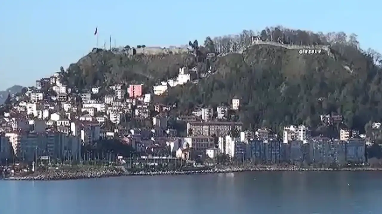 Giresun’da ‘Sağlığa Kulaç At’ Etkinliği: Sağlıklı yaşam için denize girdiler
