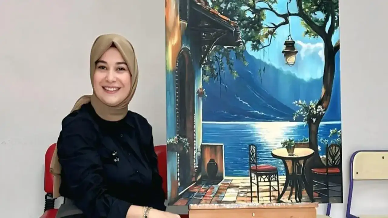 Fatsalı Züleyha, çocukluk hayalini tuvale taşıdı