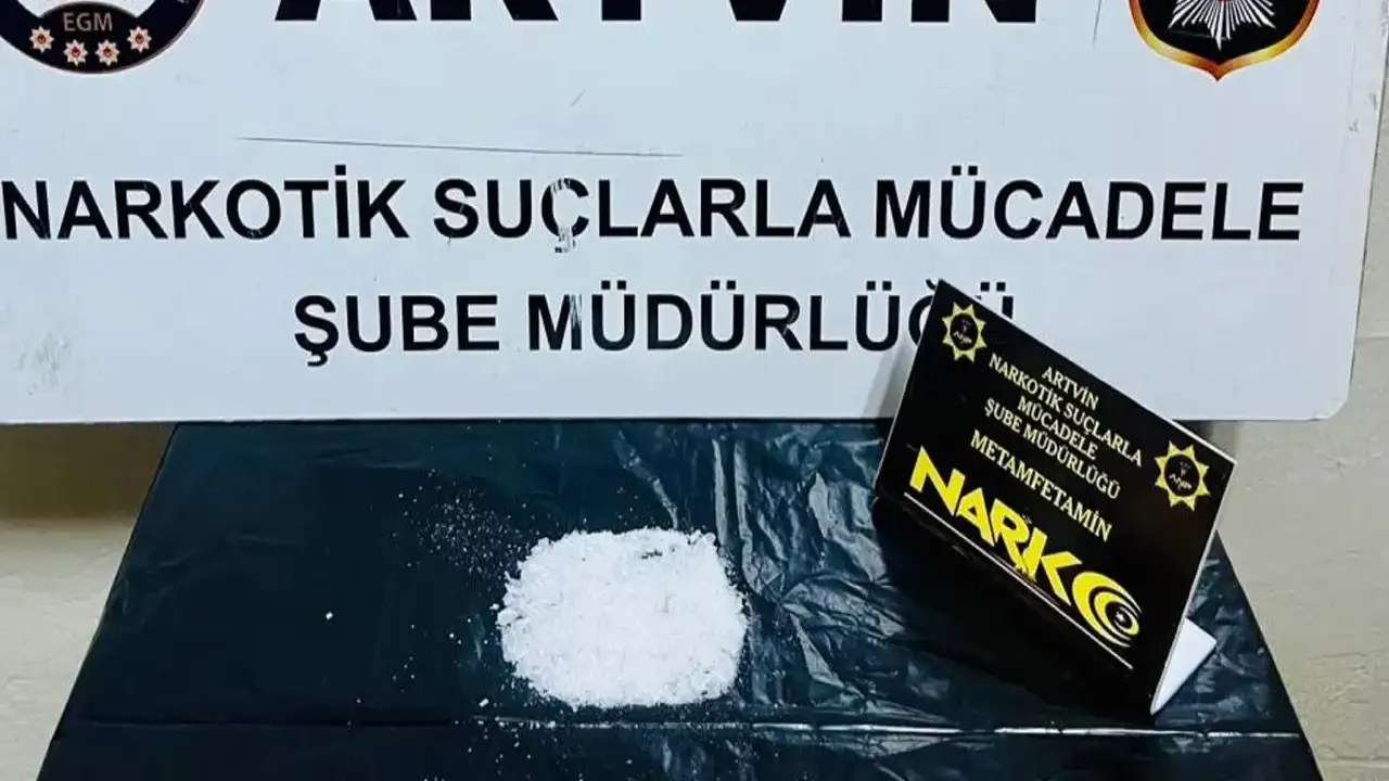 Artvin’de firari uyuşturucu suçlusu Gürcistan’a kaçarken Hopa’da yakalandı