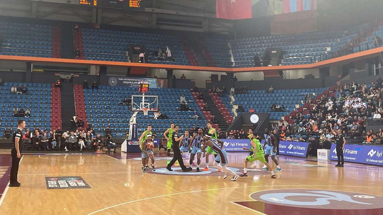 Hayri Gür’de kritik zafer: Trabzonspor’dan Tofaş galibiyeti