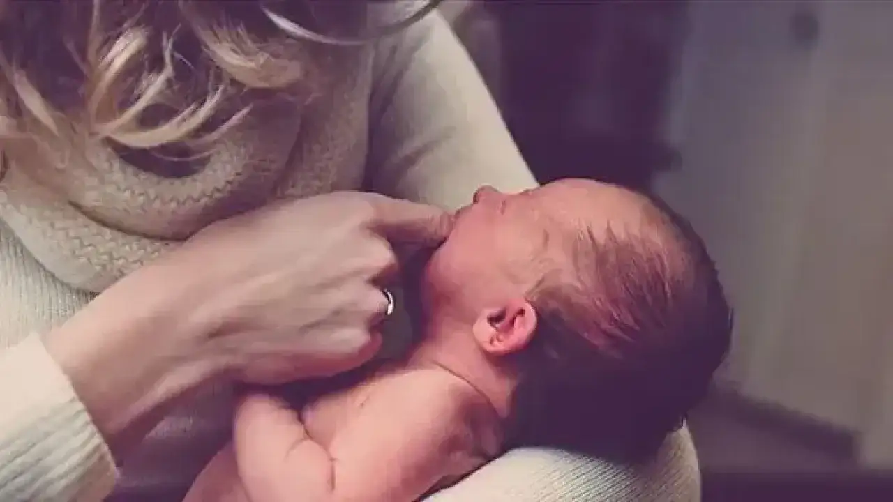 Doğum izninde yeni dönem: Özel sektörde babalık izni artıyor