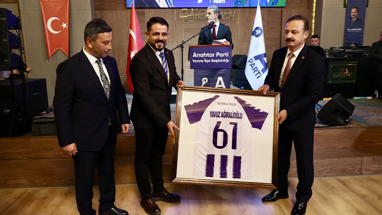 Yavuz Ağıralioğlu Yomra’da halkla buluştu: “Anahtar Parti Türk milletinin ‘A’ planı”