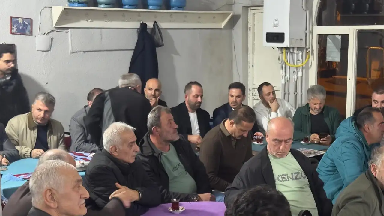 Yavuz Ağıralioğlu Trabzon'da maç heyecanını Faroz Mahallesi'nde yaşadı