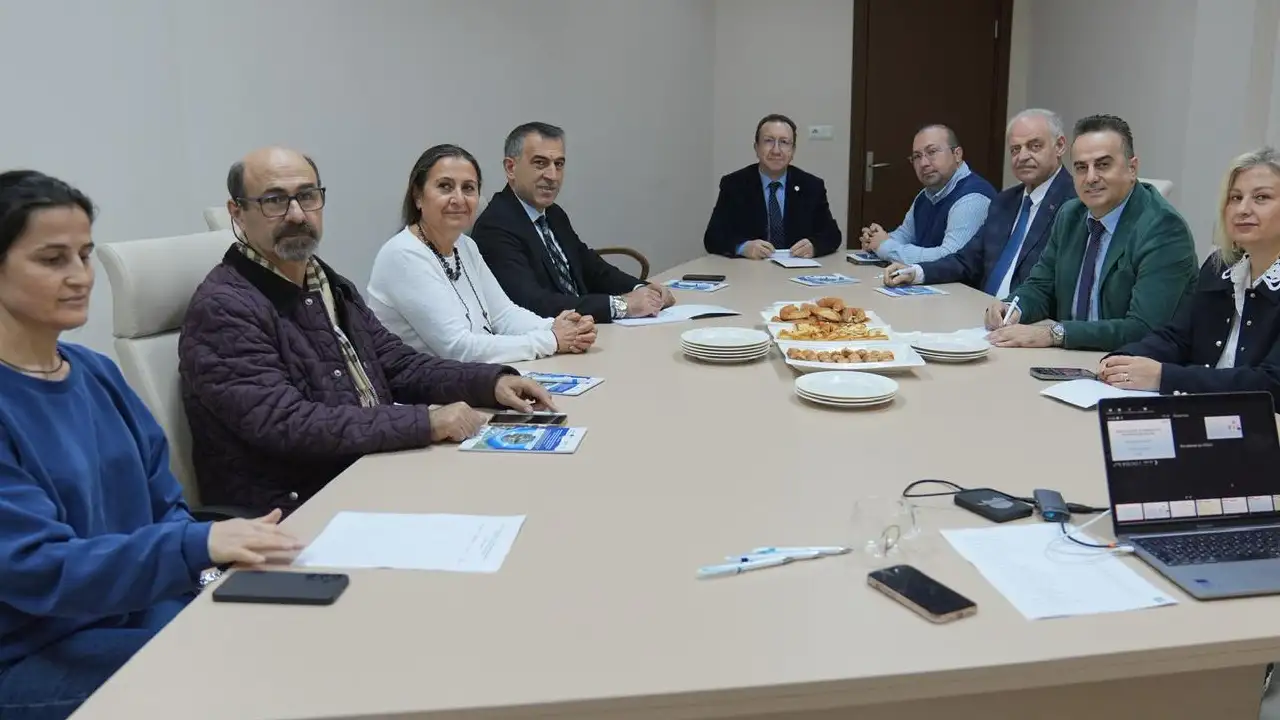 KTÜ’de deniz ve kıyı yönetimi masaya yatırıldı: “Trabzon denizden yeterince faydalanamıyor”