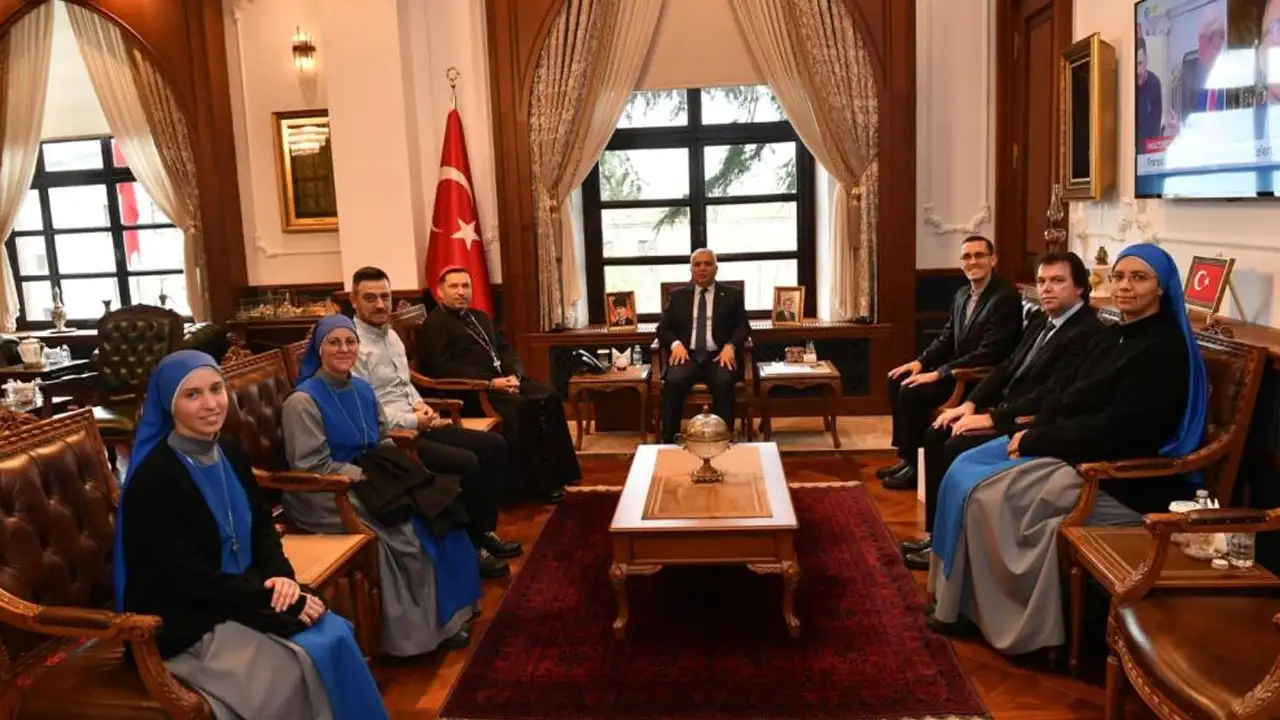 Trabzon Valisi Yıldırım, Santa Maria Kilisesi heyetiyle bir araya geldi